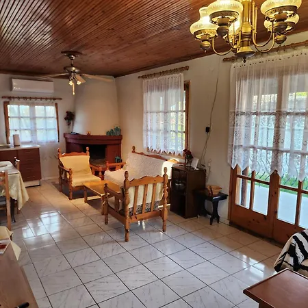 펜션 Peaceful 2-bedroom House 800m From *