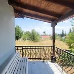 度假居 Peaceful 2-bedroom House 800m From 尼奥伊皮瓦太
