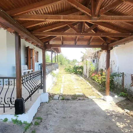 Peaceful 2-bedroom House 800m From נאוי אפיבטיי