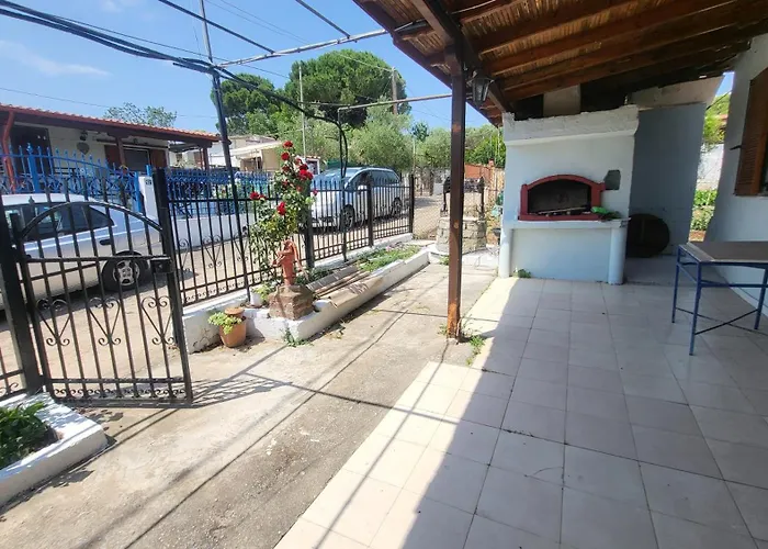Peaceful 2-bedroom House 800m From Сasa de vacaciones *